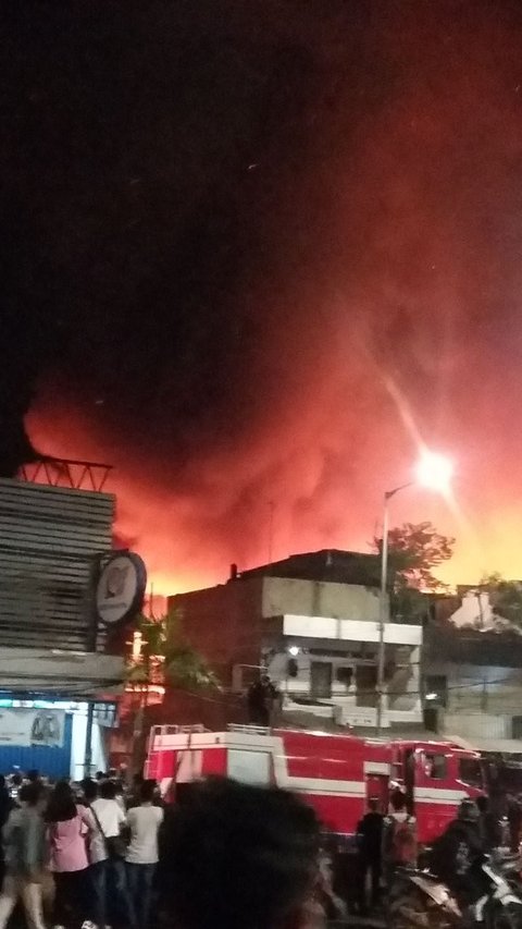 Pemprov DKI Jamin Makanan Siap Saji ke Warga Korban Kebakaran Cipinang hingga Kamis Depan