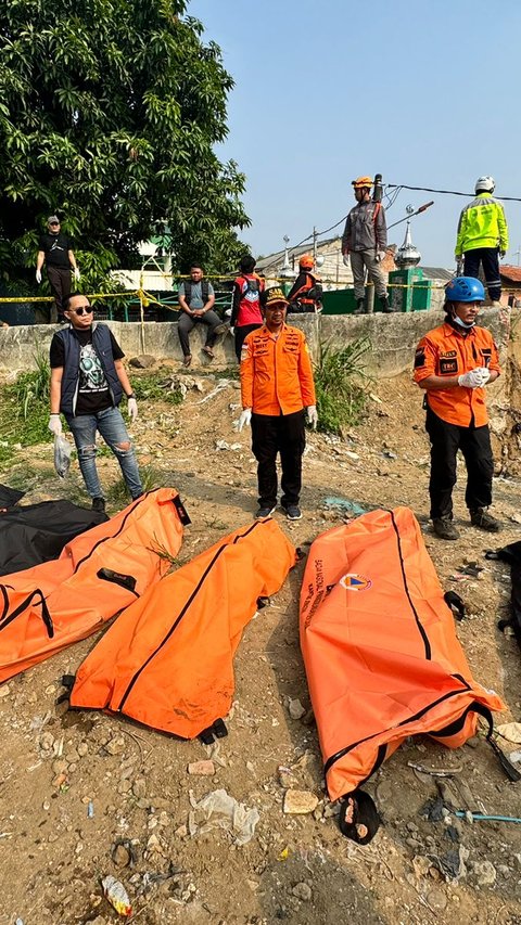 7 Mayat Laki-Laki Mengambang di Kali Bekasi Diduga Hendak Tawuran, Ini kata Polisi