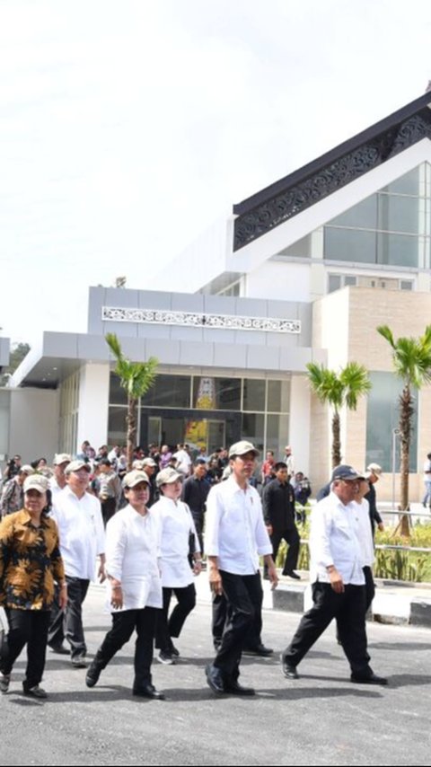 Jadi Wajah Baru Entikong, PLBN yang Dibangun Jokowi Bikin Iri Masyarakat Malaysia