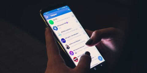 Ukraina Larang Keras Pakai Telegram