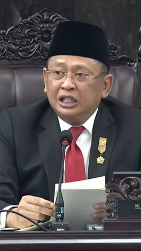 Pimpin Sidang Paripurna Akhir Masa Jabatan MPR, Bamsoet Pantun Singgung Pohon Beringin Diterjang Topan