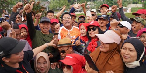 Warga Jagakarsa Sambut Rano 'Doel' Karno: Bang Foto Bang, Saya Fans dari Dulu