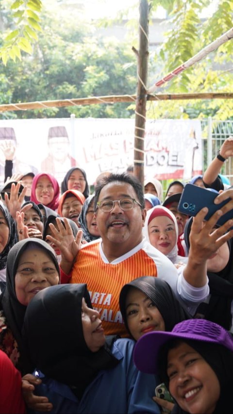 Warga Jagakarsa Sambut Rano 'Doel' Karno: Bang Foto Bang, Saya Fans dari Dulu