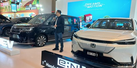 Honda Stepwgn e:HEV dan e:N1 Memperkenalkan Diri untuk Pertama Kalinya di GIIAS Bandung 2024.