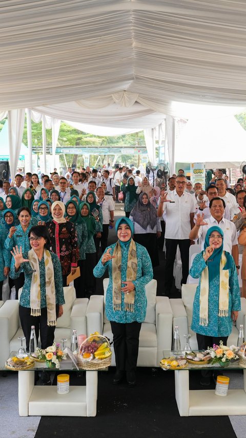 Dukung Pemerintah Tekan Inflasi, Ketum TP PKK Hadiri Gerakan Pangan Murah di Kabupaten Bogor