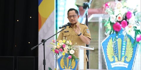 Gara-Gara Ini, Tito Minta Kepala Daerah dan PJ 'Check Out'