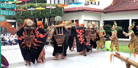 Uniknya Alat Musik Sunda Langgir Badong, Terinspirasi dari Seekor Kalajengking