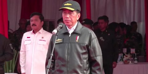 Jokowi Terima Brevet Kehormatan Hiu Kencana, KSAL: Beliau Banyak Sekali Membantu TNI AL