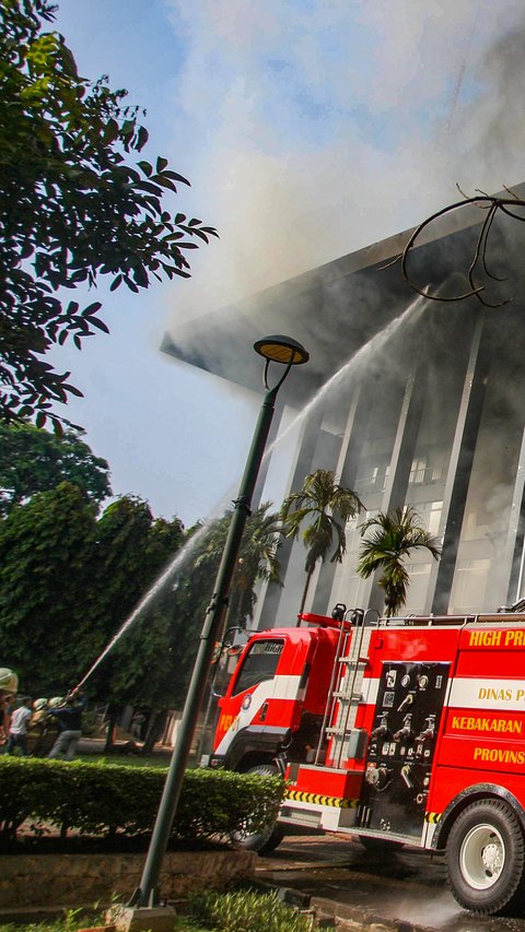 Ada Ledakan di Kantor Bakamla yang Terbakar, Dari Mana Asalnya?