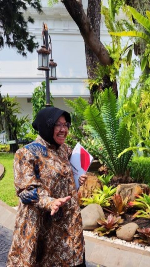 Usai Maju Pilkada Jatim, Mensos Risma Hadiri Ratas Bersama Presiden Jokowi