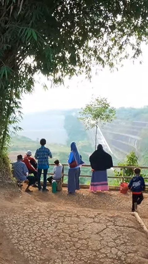 Bisa Sambil Ngopi dan Selfie, Ini Dia Spot Terbaik Menikmati Bendungan Leuwikeris yang Indah di Tasikmalaya