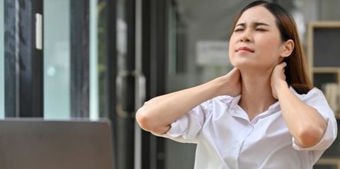 Bisakah Nyeri dari Carpal Tunnel Syndrome Menular Hingga Sebabkan Nyeri Leher?