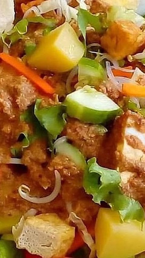 Penuh dengan Sayuran, Kenali Kandungan Nutrisi dan Kalori dari Gado-gado Serta Manfaat Kesehatan dari Mengonsumsinya