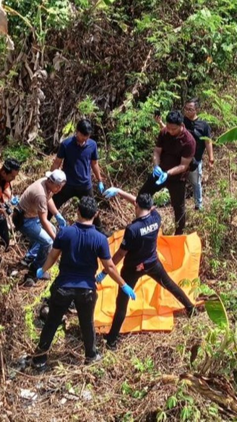 Bikin Geger, Mayat Pria Berjaket Tulisan Kamikaze Ditemukan Warga saat Cari Rumput