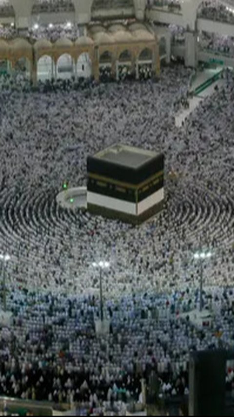 Jemaah Umrah Terlantar di Mekkah Diduga Travel Menunggak Pembayaran ke Maskapai, Ini Respons Kemenag