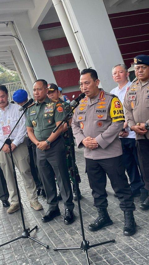 Tinjau Lokasi GBK, Kapolri dan Panglima TNI Jamin Keamanan Misa Agung Paus Fransiskus