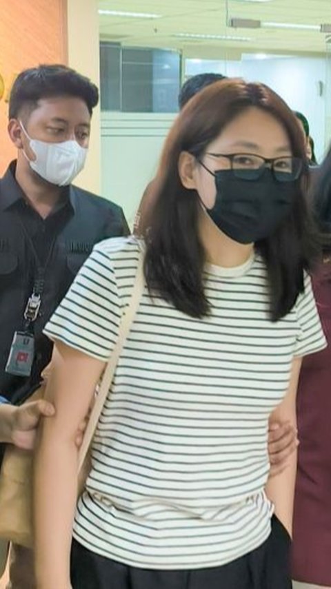 Dikawal Ketat Petugas, Buronan Alice Guo Dideportasi ke Filipina