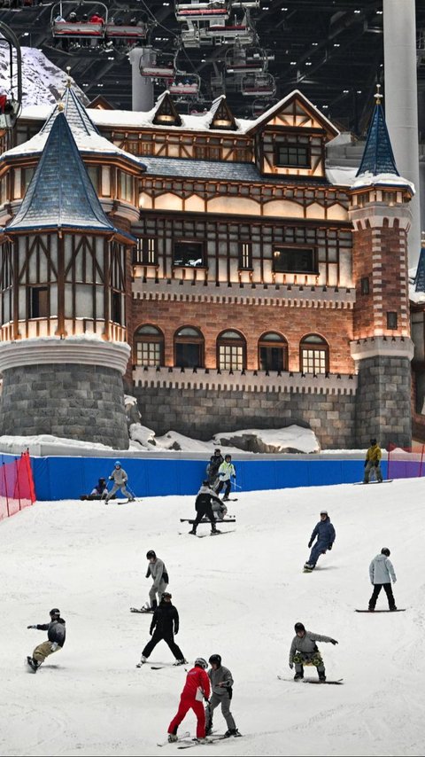 FOTO: Negara Ini Punya Resor Ski Indoor Terbesar di Dunia, Begini Potret Megahnya!