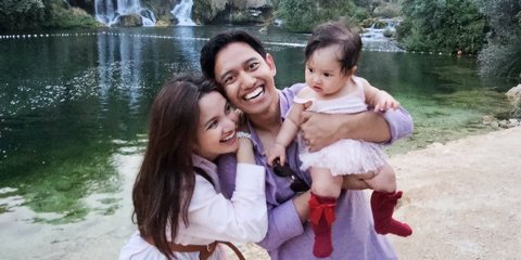 Potret Baby Launa Anak Sabrina Anggraini & Belva Devara Liburan di Bosnia-Herzegovina, Usia 6 Bulan Sudah Berkunjung ke 7 Negara