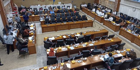 Mic Mati Ketika Bahas RUU Kementerian Negara, Baleg Bandingkan saat Bahas Revisi Pilkada