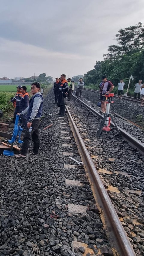 Kereta Api Sancaka Tabrak Truk di Sragen, Kendaraan Hancur dan Sopir Kritis