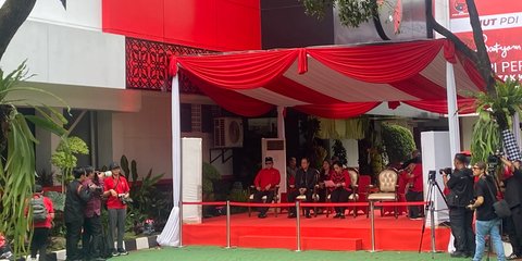 Didampingi Prananda hingga Hasto, Megawati Hadiri Perayaan HUT ke-52 PDIP di Sekolah Partai