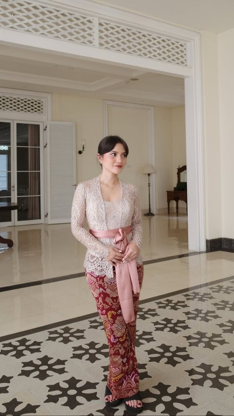 Cantik Banget khas Indonesia, Intip Penampilan Marsha Aruan Tampil Anggun saat Kenakan Kebaya yang Curi Perhatian