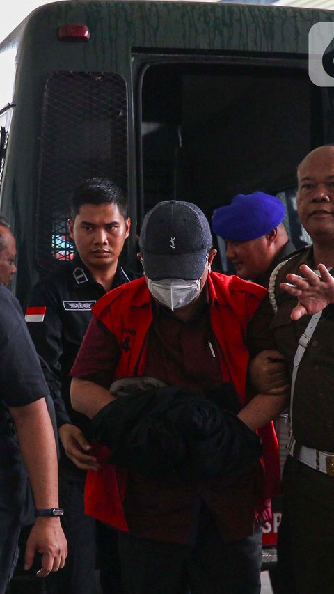 Ditangkap Kejagung Terkait Kasus Suap Vonis Bebas Ronald Tannur, Eks Ketua PN Surabaya Masih Berstatus Saksi