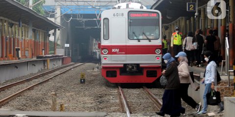 KAI Teken Kerja Sama dengan INKA untuk Pengadaan 612 Kereta Stainless Steel Baru