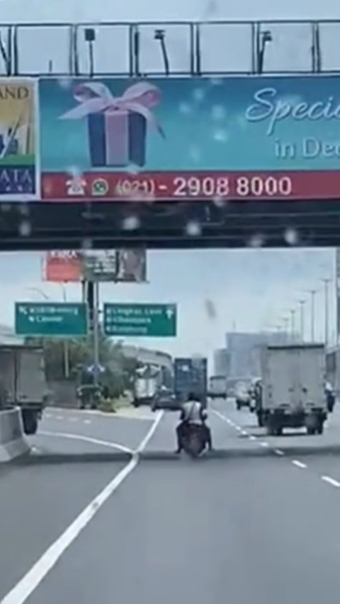 Viral Motor Masuk Tol Jakarta-Cikampek, Pengakuan Pengendara Mengejutkan