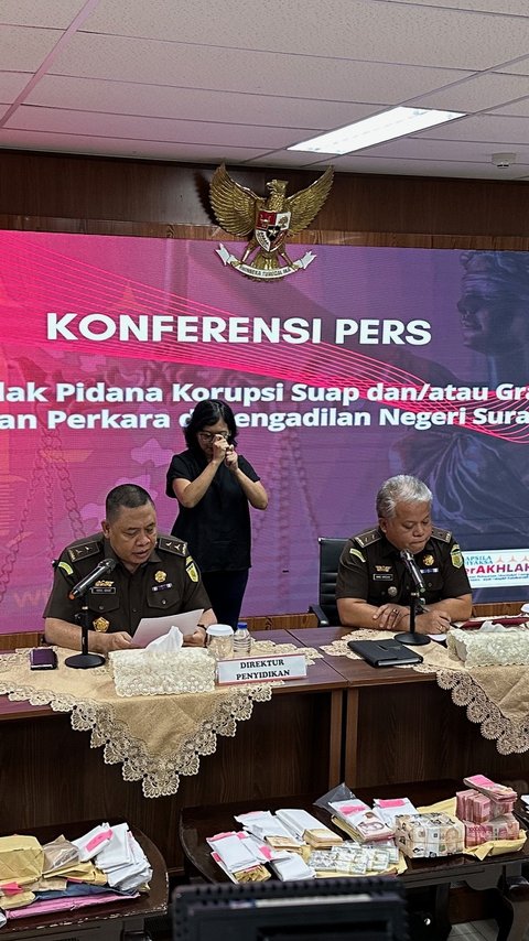 Kejagung Geledah Rumah Mantan Ketua PN Surabaya, Temukan Uang Rp21 M Diduga Terkait Kasus Ronald Tannur