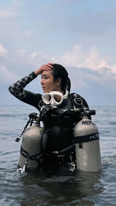 Potret Seru Gisel Diving di Tulamben dan Amed Bali, Nikmati Keindahan Bawah Laut yang Buat Takjub - Ramai Dipuji