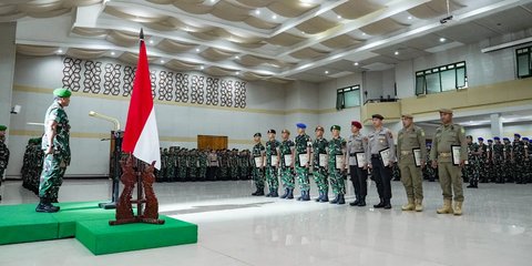 Pangdam Bukit Barisan Beri Penghargaan Prajurit TNI-Polri & Satpol PP, Ini Jasa-Jasanya