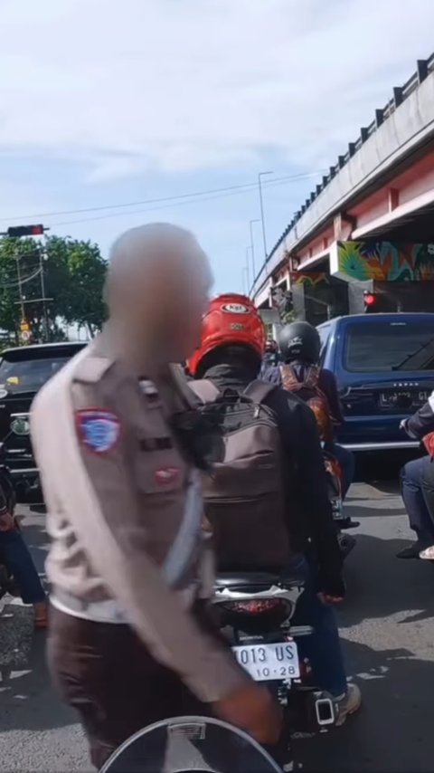 Dikira Motor Modifikasi, Polisi Ini Setop Pemotor Pas Tahu Asli Ducati 950cc Langsung Minta Maaf