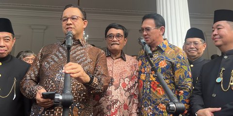 VIDEO: Momen Anies & Ahok Mesra Rangkulan Ngobrol di Balaikota, Siap-Siap 