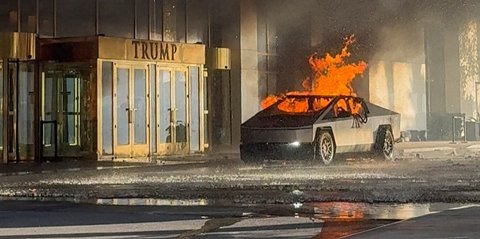 FOTO: Penampakan Tesla Cybertruck Elon Musk Meledak di Hotel Donald Trump