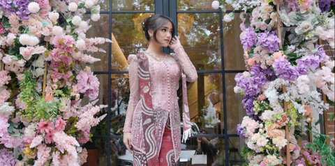 Model Rok Kebaya Modern Fuji An yang Bakal Jadi Tren Baru di 2025, Wajib Dicoba!