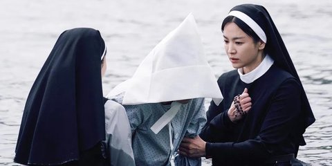 Film Dark Nuns yang Dibintangi Song Hye Kyo Cetak Presale Tertinggi untuk Liburan Seollal 2025 dan Bakal Tayang di Indonesia