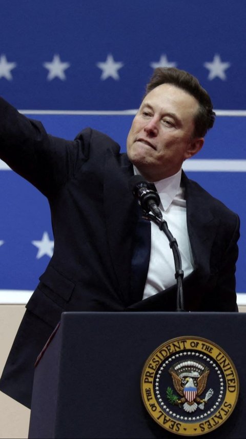 FOTO: Tuai Kontroversi! Ini Gaya Elon Musk Diduga 'Hormat Nazi' Saat Rayakan Pelantikan Donald Trump