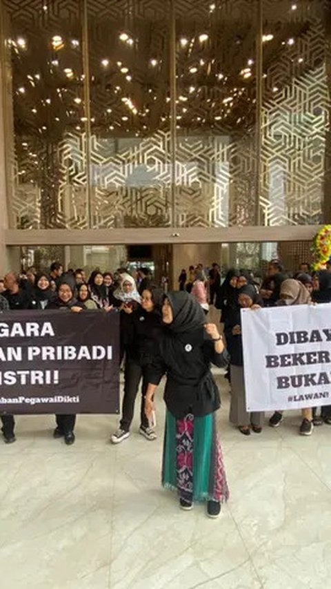 Rapat Digelar Tertutup, DPR Cecar Mendikti Saintek Satryo Soemantri Buntut Demo ASN