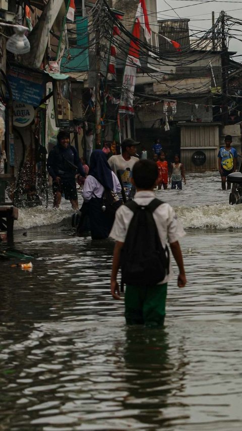 Warga Harap Waspada, 12 Wilayah Pesisir Jakarta Diprediksi Dilanda Banjir Rob hingga 30 Januari 2025