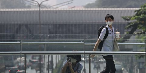 FOTO: Situasi Bangkok Dikepung Polusi Brutal, Ratusan Sekolah Ditutup dan Transportasi Umum Digratiskan