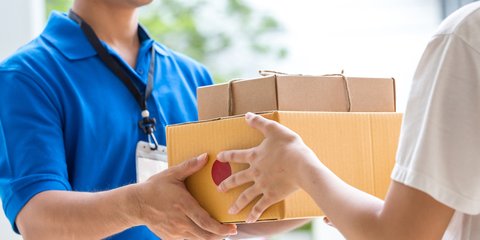 5 Tips Penting Harus Diperhatikan Sebelum Kirim Paket saat Liburan Imlek