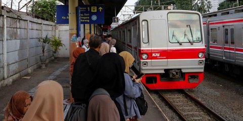 Dikeluhkan Penumpang, KCI Beberkan Sederet Pertimbangan Tutup Stasiun Karet