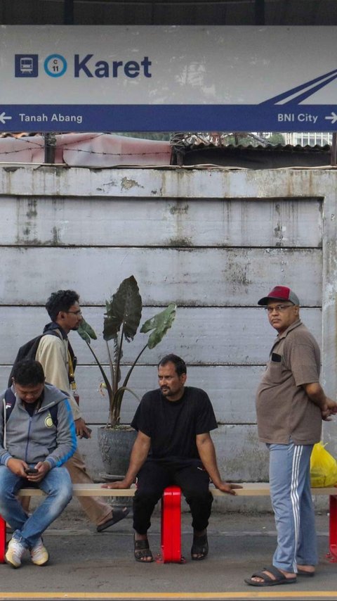 Dikeluhkan Penumpang, KCI Beberkan Sederet Pertimbangan Tutup Stasiun Karet