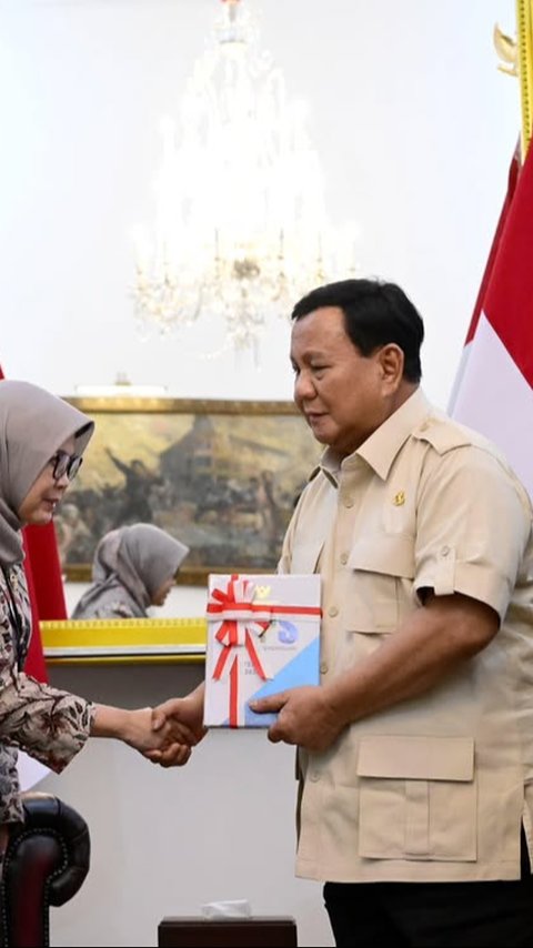 VIDEO: Ekspresi Prabowo Terima Laporan IHPS I 2024 Dari BPK: Sersan, Serius Tapi Santai!