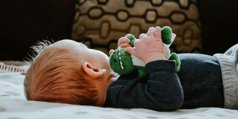 Pengasuh Tegah Tindih dan Tampar Bayi 11 Bulan di Palembang Gara-Gara Rewel