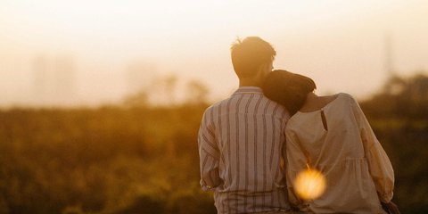 80 Kata Kata Romantis Menyentuh Hati untuk Ungkapkan Perasaan