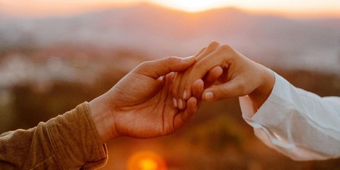 150 Kata Kata Romantis Singkat Bahasa Inggris yang Menyentuh Hati
