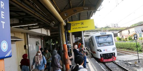 Stasiun KRL Karet Ditutup, Kemenhub: KCI Ngobrol Dulu lah Sama Kita